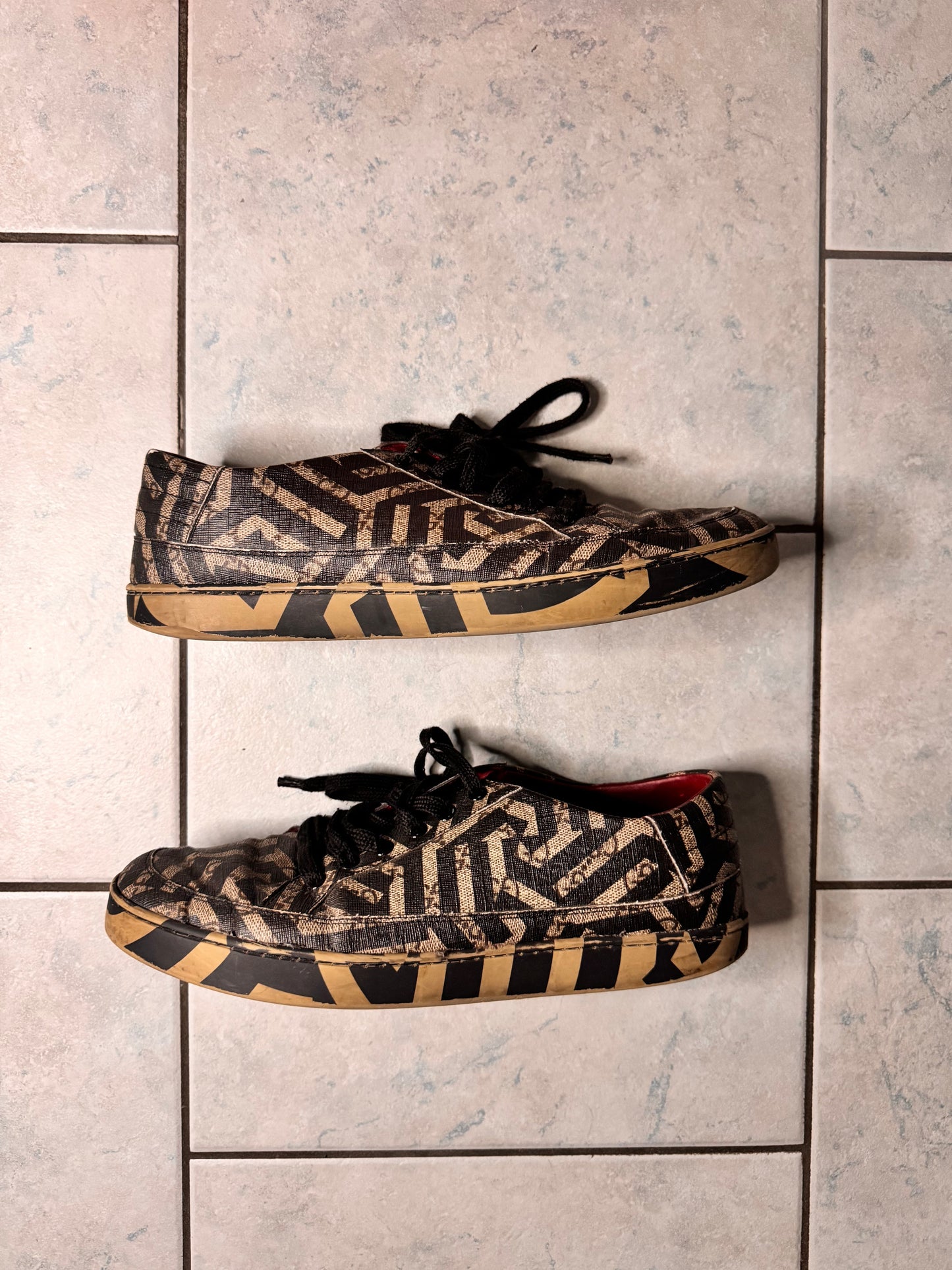 preloved Gucci Sneaker (43)